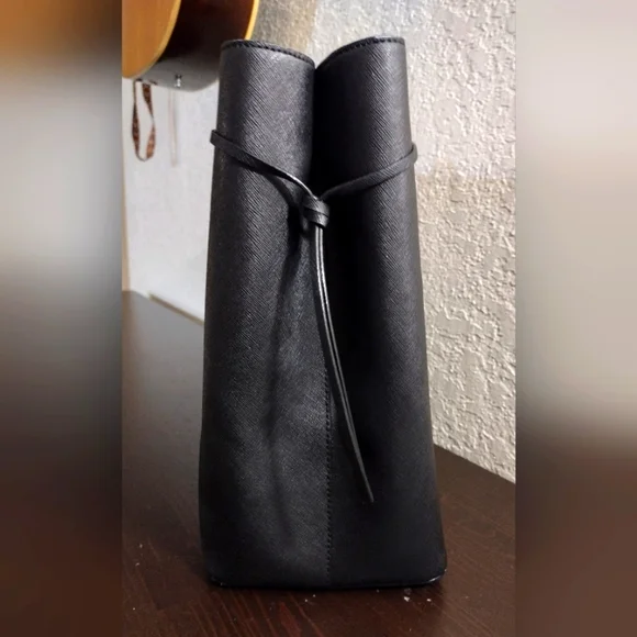 Kate Spade Laurel Way Ari Tote Bag XL - Picture 5 of 8